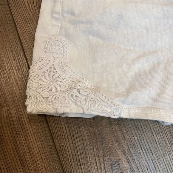 Girls White Lace Inset Justice Shortalls 16 - Picture 4 of 4